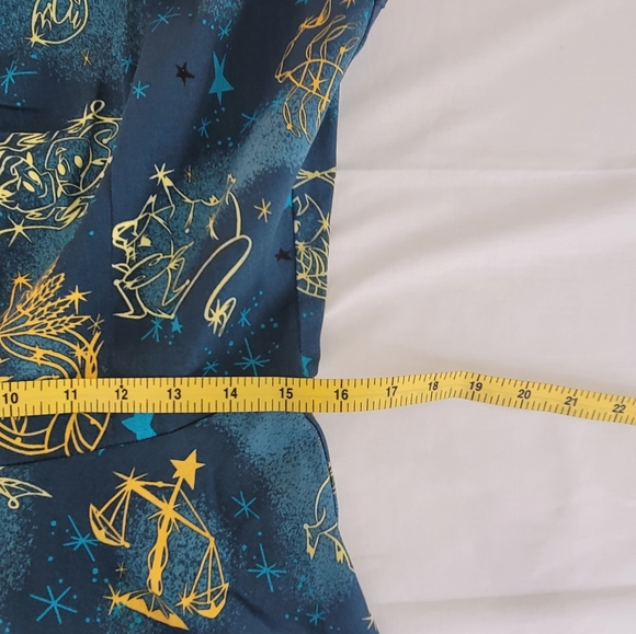 NEW Pinup Couture Pinup Girl Clothing Heidi Dress in Astrology Print - Picture 11 of 11